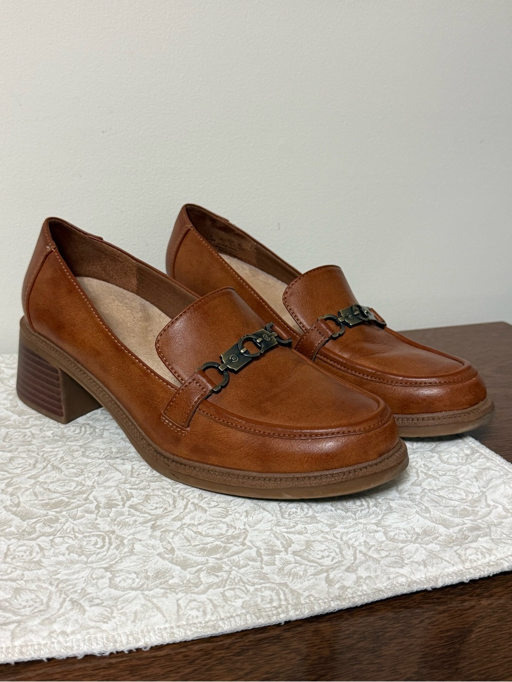 Dr. Scholl's Shoes Womens Rate Up Bit Faux Leather Slip-On Loafers Honey Brown